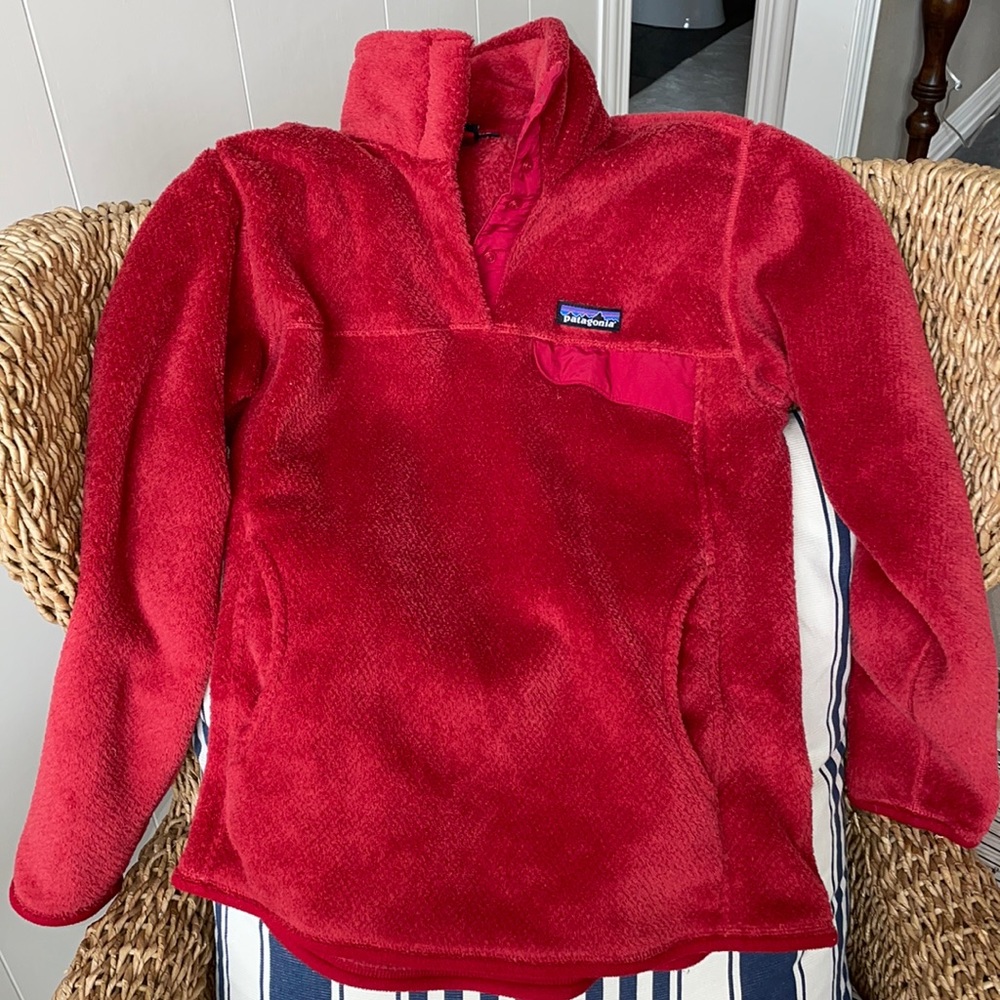 Patagonia fuzzy pullover